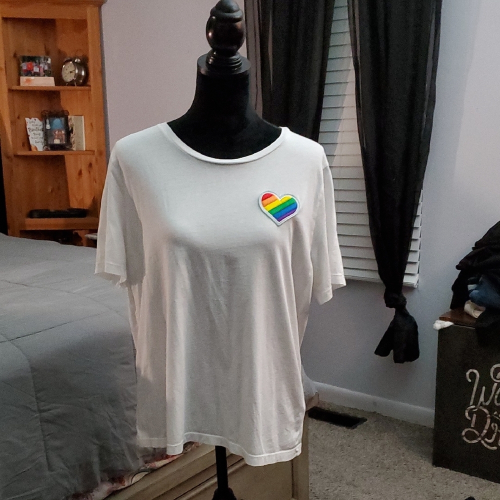 Kate Spade White Top with Rainbow Heart Accent
